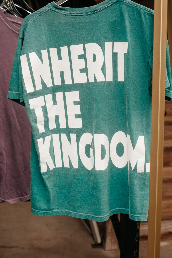 Inherit The Kingdom | KI | T-shirt